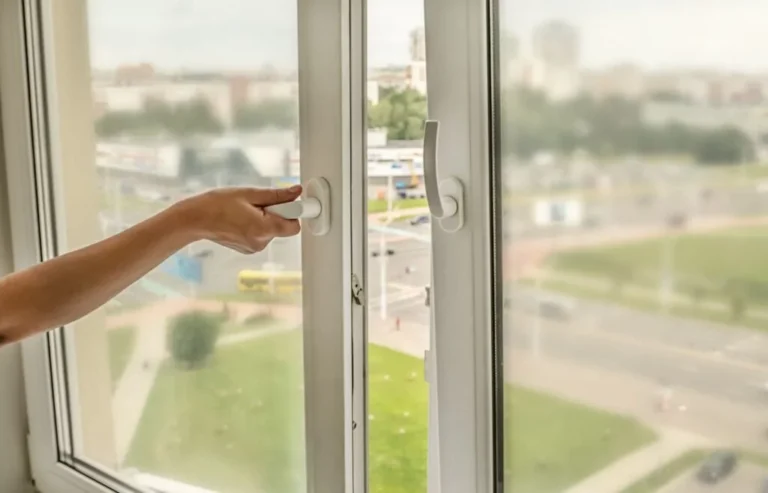 Renovación del hogar con ventanas de PVC en primavera