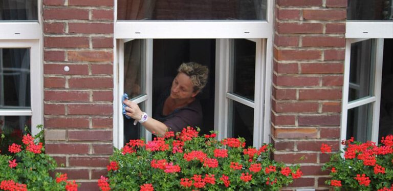 limpieza de ventanas de PVC