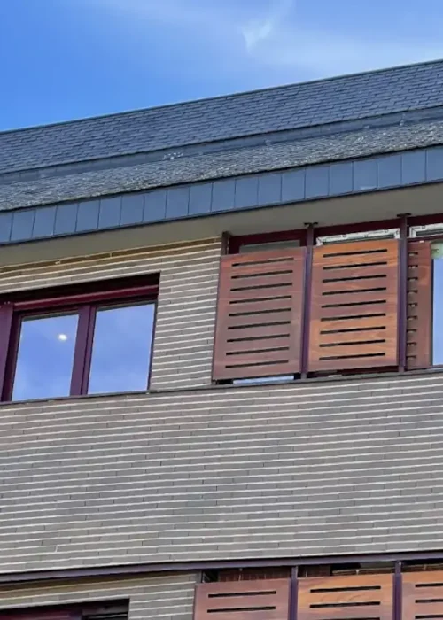 Ventanas de PVC en fachada de vivienda en Madrid