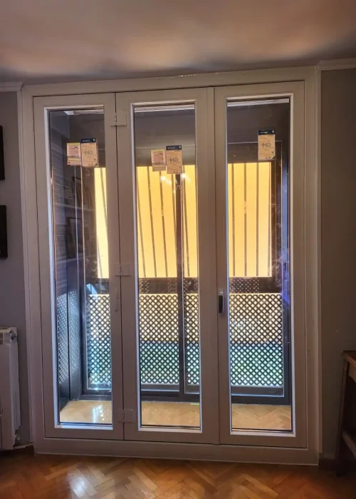 Montaje de puertas de PVC en Madrid