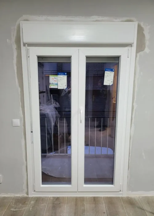 Reparamos bisagras de puertas