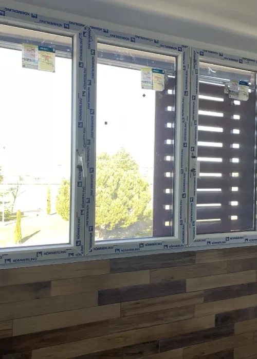Ventanas de PVC blancas instaladas a medida