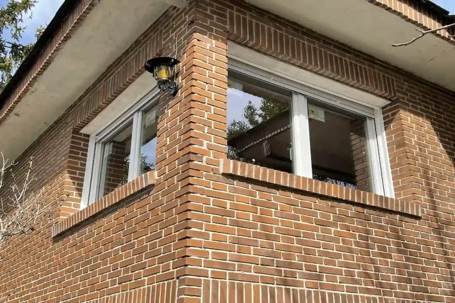 Ventanas grandes a medida con vistas exteriores